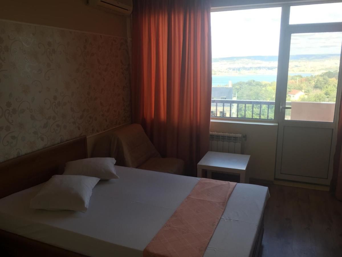 Отель Family Hotel Zelenika Варна