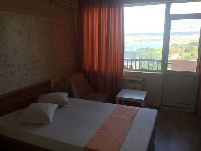 Отель Family Hotel Zelenika Варна-3
